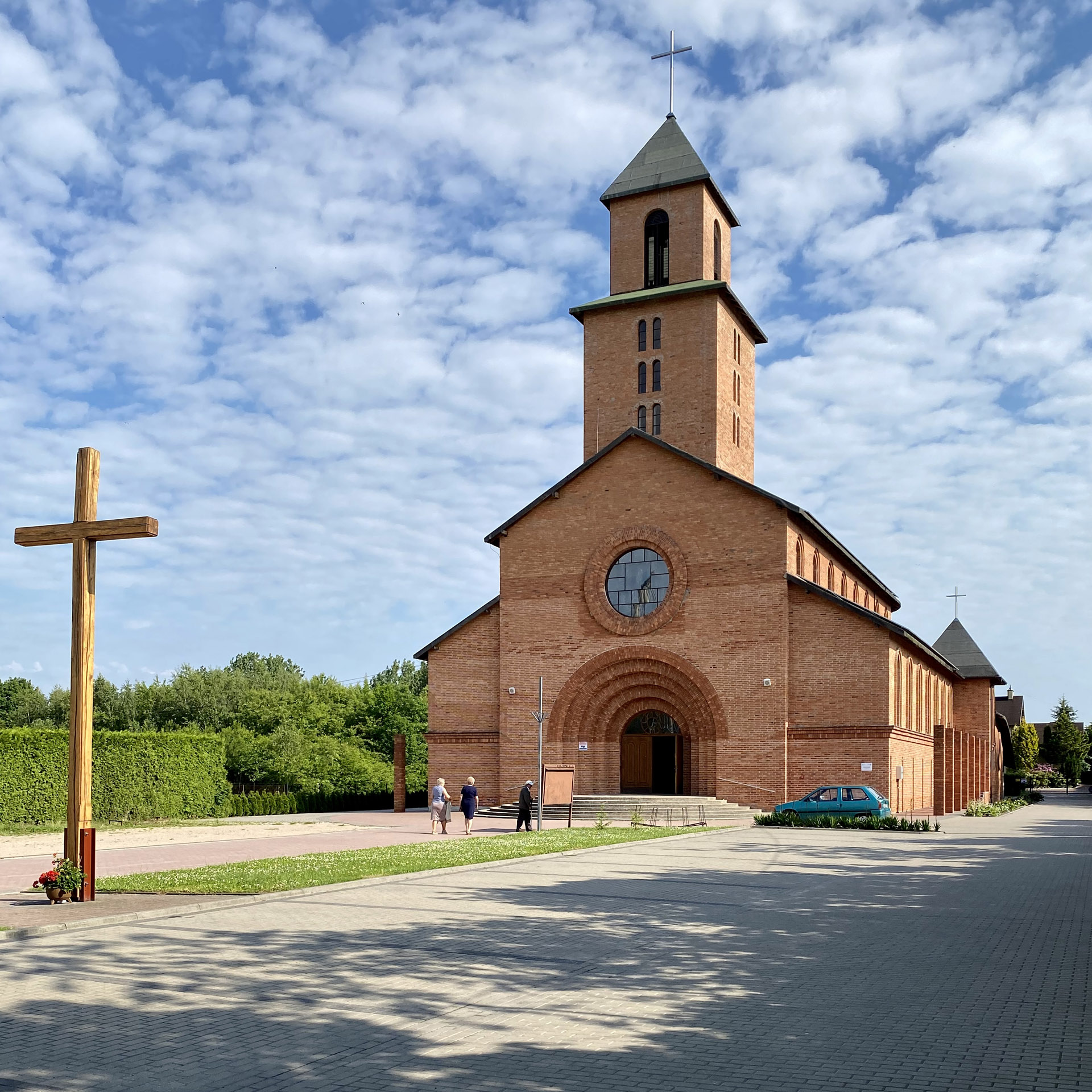 KOŚCIÓŁ PW. ŚWIĘTEJ FAUSTYNY KOWALSKIEJ